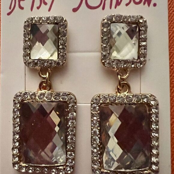 ❤️ Betsey Johnson double square crystal dangle earrings ❤️ - Picture 2 of 7